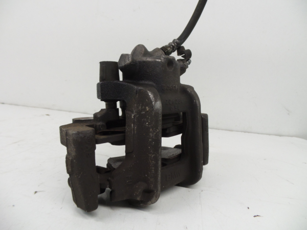 Pinça travão / maxila de travão frente esquerda BMW 1 (F21)