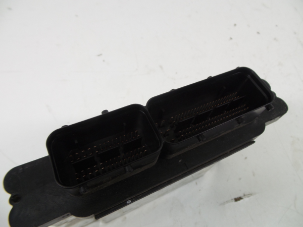 Centralina motor / ECU VOLKSWAGEN Polo (6R, 6C) Imagem-2