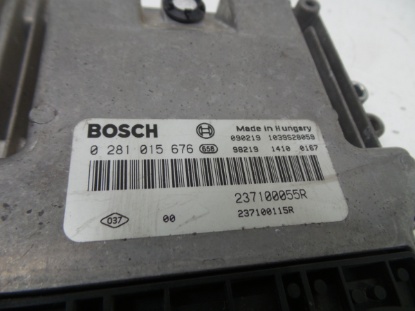 Centralina motor / ECU RENAULT Megane III (BZ0_) Imagem-7