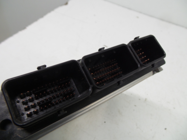 Centralina motor / ECU RENAULT Megane III (BZ0_) Imagem-8