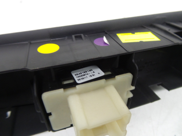 Mando / interruptor elevalunas delantero derecho RENAULT Clio IV (BH_) Imagem-5