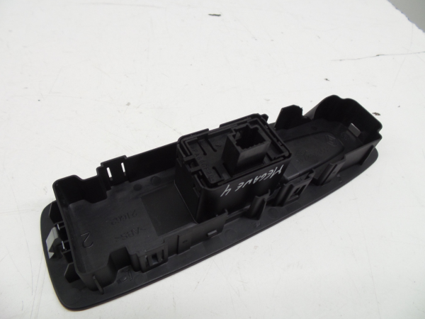 Mando / interruptor elevalunas delantero derecho RENAULT Megane IV (B9A/M_) Imagem-4