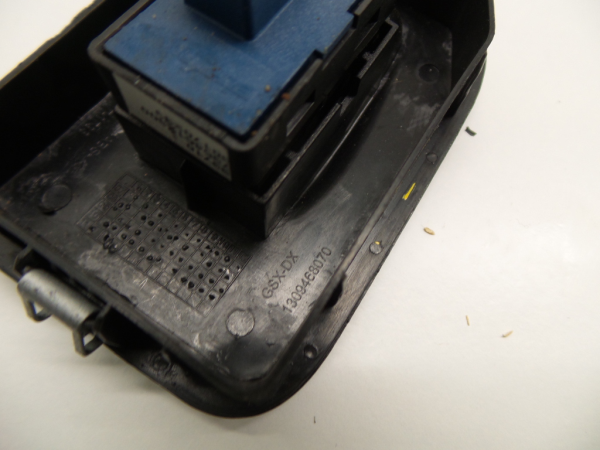 Mando / interruptor elevalunas delantero derecho PEUGEOT Bipper (AA_) Imagem-2