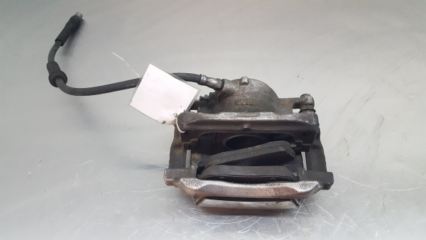 Pinça travão / maxila de travão frente esquerda MERCEDES-BENZ Classe A (W176)