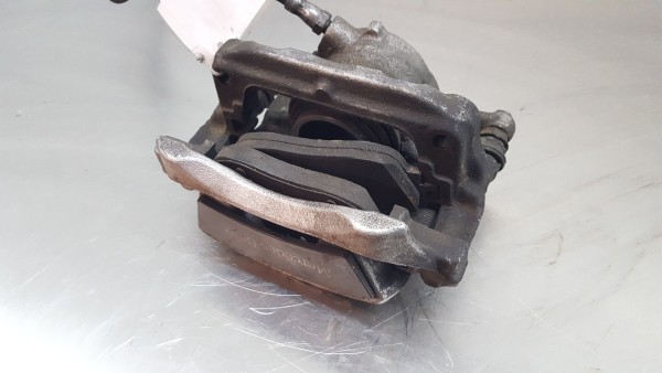 Pinça travão / maxila de travão frente esquerda MERCEDES-BENZ Classe A (W176) Imagem-1