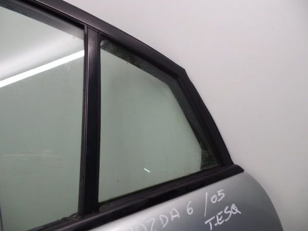 Vidro triangular da porta trás esquerdo MAZDA 6 Hatchback (GG)