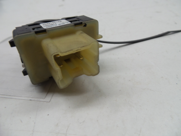 Mando / interruptor elevalunas delantero derecho RENAULT Clio IV (BH_) Imagem-1