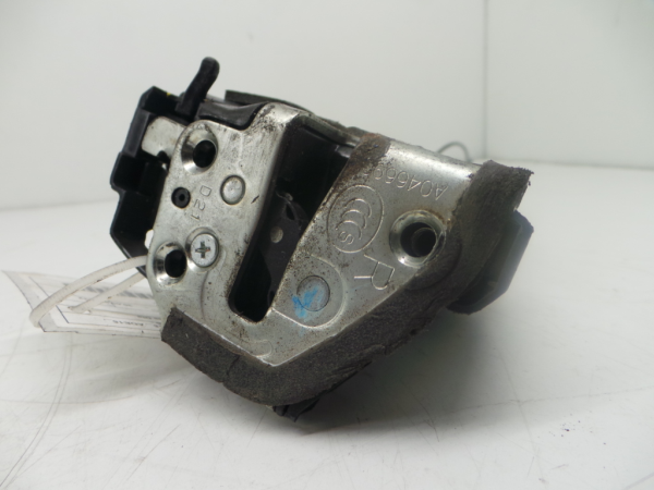 Cerradura / cierre puerta trasera derecha TOYOTA Auris Hatchback (_E15_)