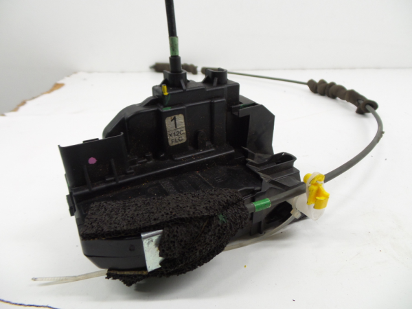 Cerradura / cierre puerta delantero izquierdo NISSAN Juke (F15)