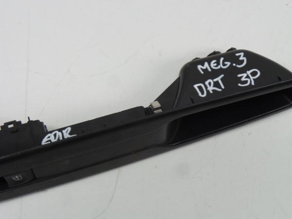 Mando / interruptor elevalunas delantero derecho RENAULT Megane III (BZ0_)