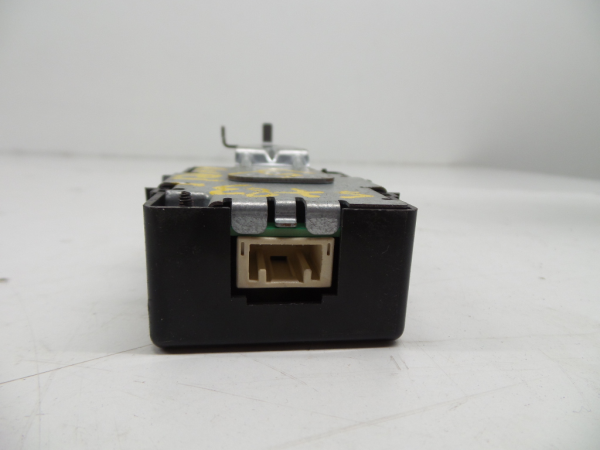 Central locking control unit / Central locking ECU TOYOTA Auris Hatchback (_E18_) Imagem-2