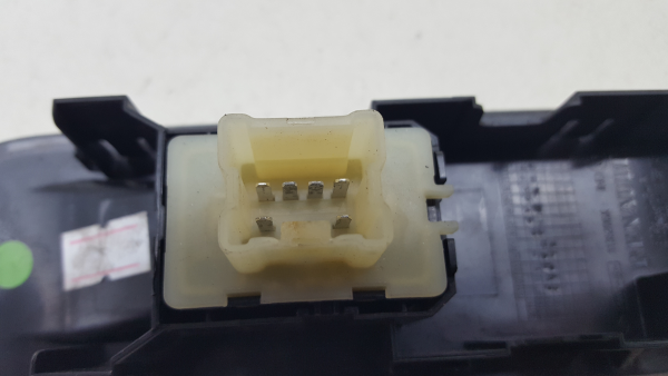 Mando / interruptor elevalunas delantero derecho RENAULT Captur (J5_) Imagem-3