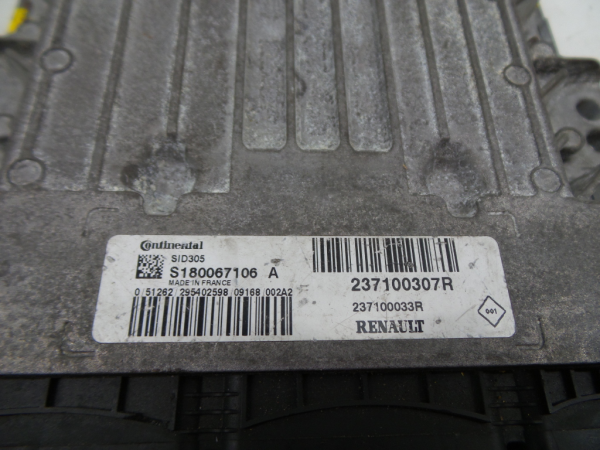 Centralina motor / ECU RENAULT Megane III (BZ0_) Imagem-1