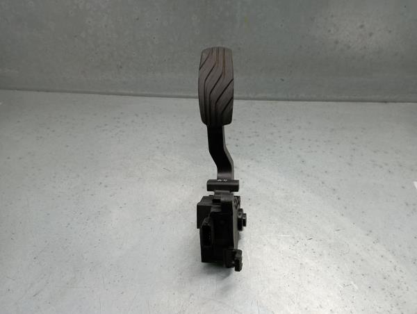 Pedal acelerador RENAULT Megane IV (B9A/M_)