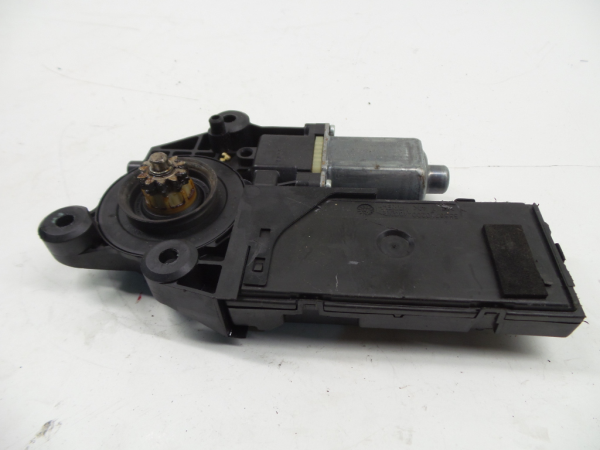 Moteur lève-vitre avant gauche RENAULT Megane III (BZ0_)