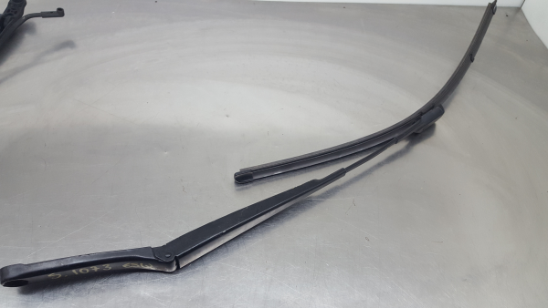 Windscreen wiper arm Left front VOLKSWAGEN Golf VI (5K1)