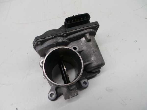 Throttle body TOYOTA Yaris (_P13_) Imagem-1