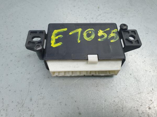 Módulo parking RENAULT Megane IV (B9A/M_) Imagem-1