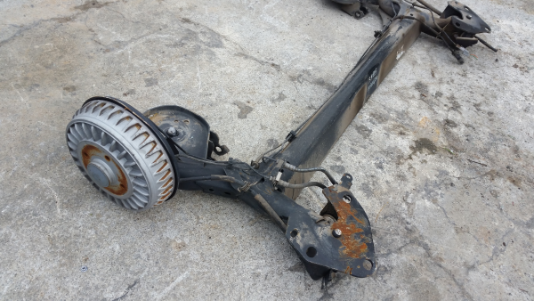 Essieu arrière à tambours RENAULT Kangoo (KW0/1_) Imagem-1