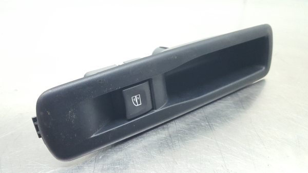 Mando / interruptor elevalunas delantero derecho RENAULT Megane III (BZ0_)