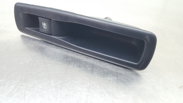 Mando / interruptor elevalunas delantero derecho RENAULT Megane III (BZ0_) Imagem-1