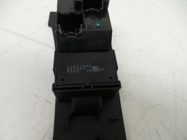 Mando / interruptor elevalunas delantero derecho OPEL Astra J Imagem-4