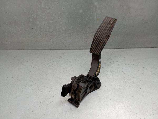 Accelerator Pedal OPEL Astra J Imagem-1