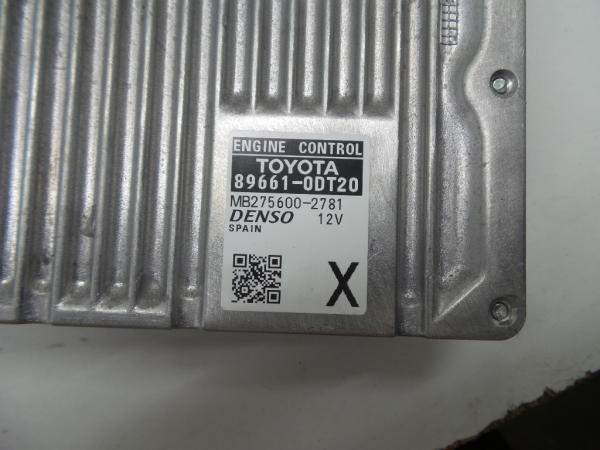 Centralina motor / ECU TOYOTA Yaris (_P13_) Imagem-3