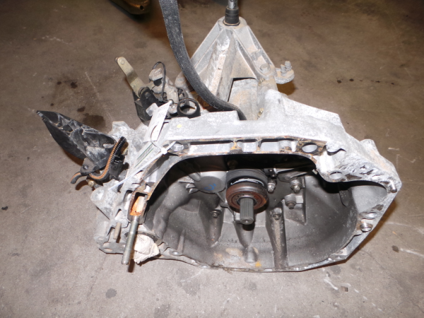 Caja de cambios manual RENAULT Clio III (BR0/1, CR0/1)