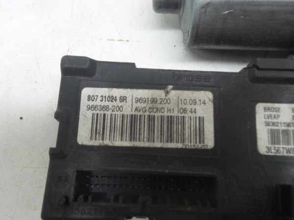 Moteur lève-vitre avant gauche RENAULT Megane III (BZ0_) Imagem-3