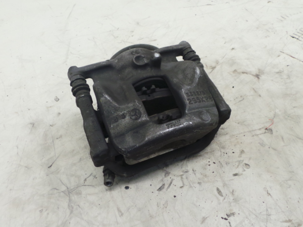 Pinça travão / maxila de travão frente esquerda MERCEDES-BENZ Classe A (W176)