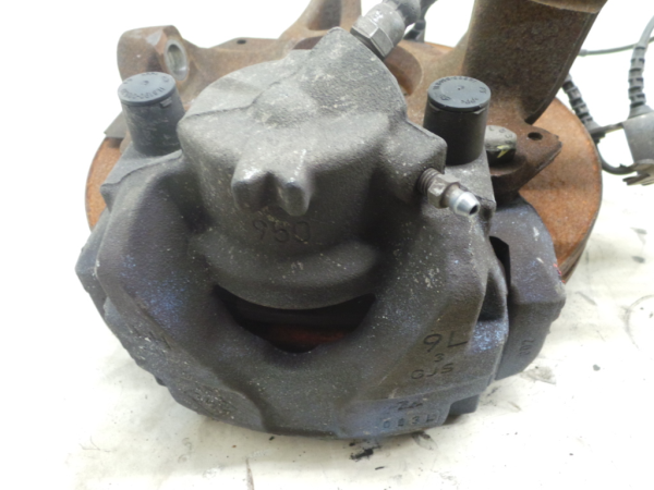 Pinça travão / maxila de travão frente esquerda RENAULT Megane III (BZ0_)