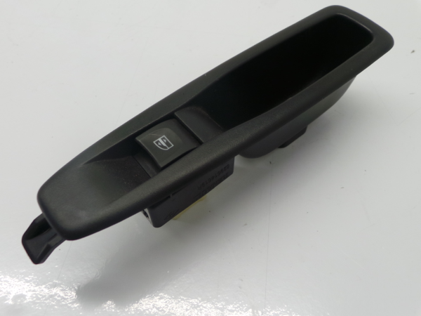 Mando / interruptor elevalunas delantero derecho RENAULT Captur (J5_)