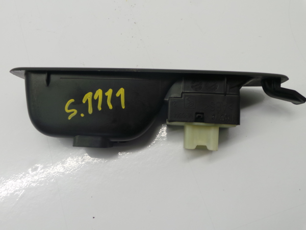 Mando / interruptor elevalunas delantero derecho RENAULT Captur (J5_) Imagem-4