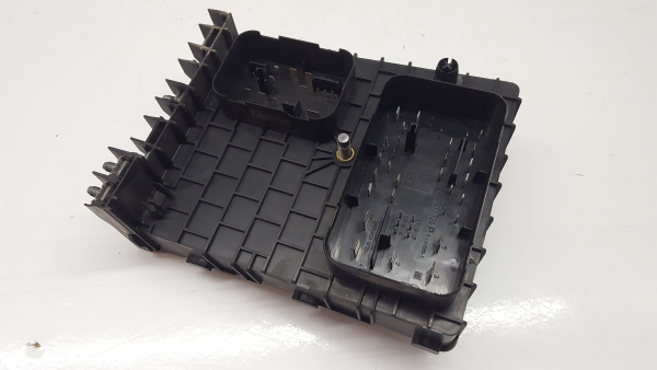 Caixa fusíveis / SAM / BSI VOLKSWAGEN Polo (6R, 6C)