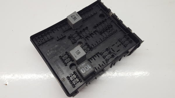Caixa fusíveis / SAM / BSI VOLKSWAGEN Polo (6R, 6C) Imagem-1
