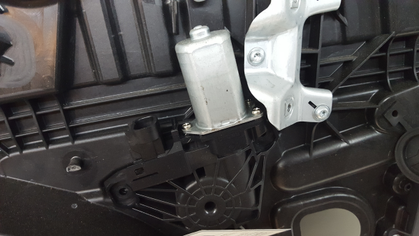 Elevador vidros trás esquerdo JEEP Renegade (BU, B1) Imagem-1