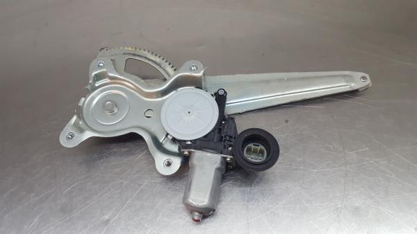 Elevalunas trasero izquierdo TOYOTA RAV4 III (_A3_)