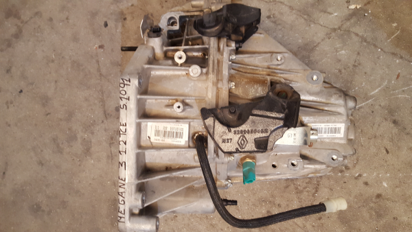 Caja de cambios manual RENAULT Megane III (BZ0_)