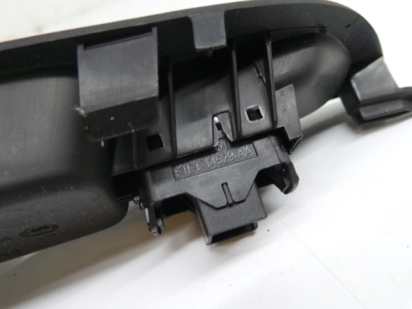 Mando / interruptor elevalunas delantero derecho FORD Focus III Imagem-2