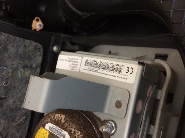 Airbag passageiro TOYOTA Yaris (_P9_) Imagem-1