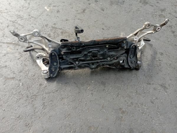 Charriot frente HONDA Civic VIII Hatchback (FN_, FK_) Imagem-1