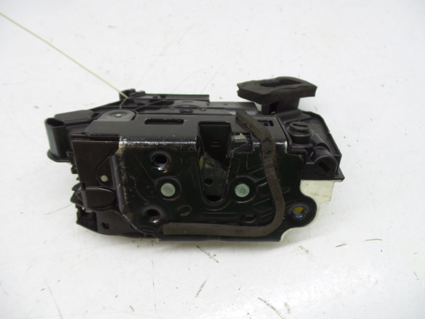 Cerradura / cierre puerta trasera derecha SEAT Leon (5F1)