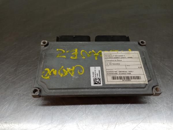 Centralina motor / ECU RENAULT Megane II CC (EM0/1_) Imagem-1