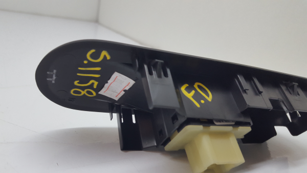 Mando / interruptor elevalunas delantero derecho RENAULT Captur (J5_) Imagem-1