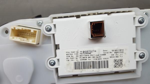 Instrument cluster PEUGEOT 208 Imagem-3