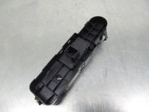 Mando / interruptor elevalunas delantero derecho CITROËN C5 III (RD_) Imagem-2