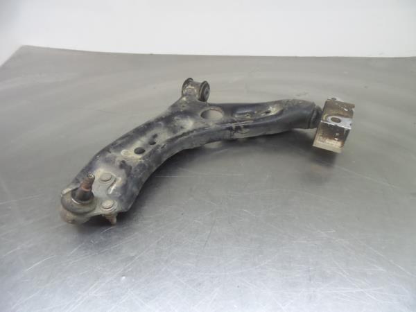 Bras de suspension Avant gauche VOLKSWAGEN Scirocco (137, 138)
