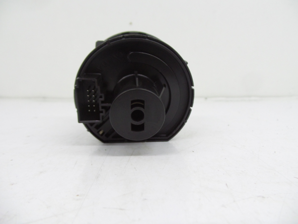Light switch VOLKSWAGEN Polo (6R, 6C) Imagem-1