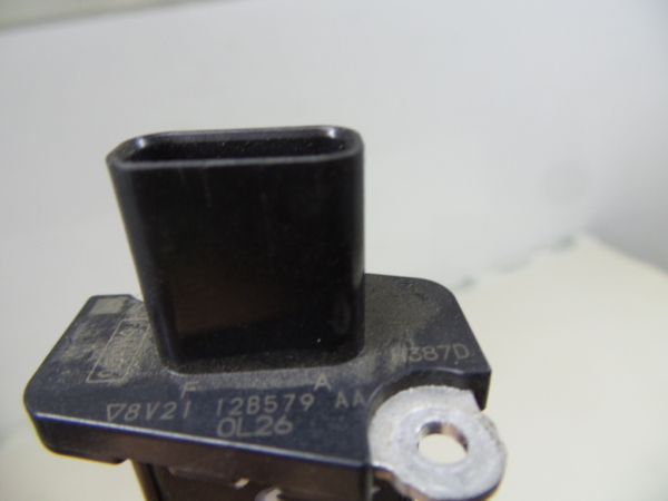 Mass Air Flow Sensor (MAF) FORD Fiesta VI (CB1, CCN) Imagem-3